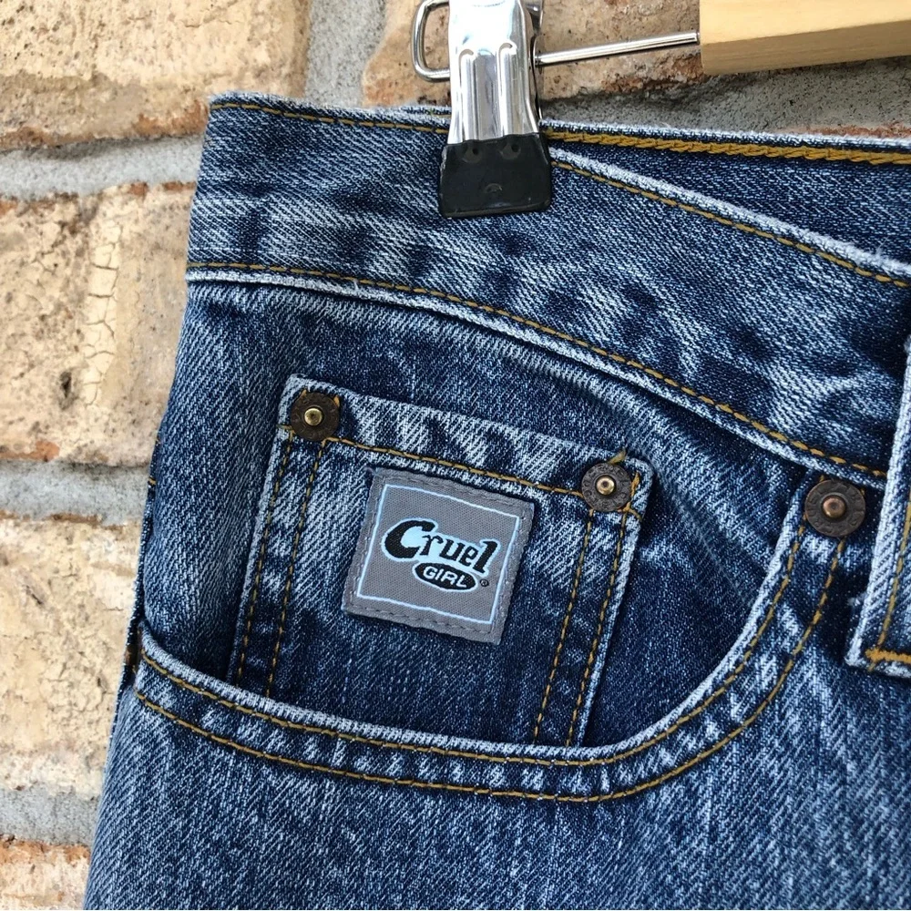 Cruel Girl 💯 % Cotton Low Rise Slim Blue Wash Jeans 11 Regular - Picture 3 of 15